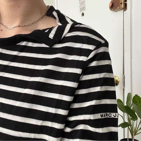 Marc Jacobs black and white stripped crew neck - Picture 3 of 5